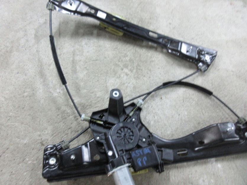 ASTRA K V KOMBI MECHANIZM SZYBY PRAWY PRZÓD