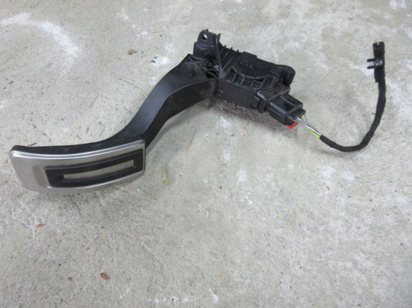 OCTAVIA III 2.0 TSI PEDAŁ GAZU 5Q1723503H