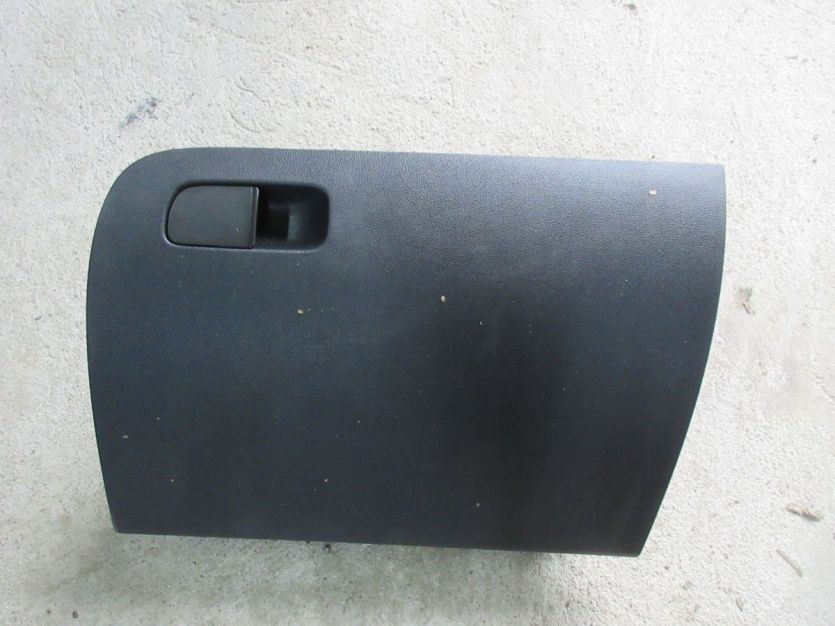 OCTAVIA III RS SCHOWEK PASAŻERA