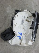 OCTAVIA III Liftback ZAMEK DRZWI PRAWY PRZÓD