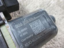 OCTAVIA III Liftback SILNICZEK SZYBY LEWY TYŁ