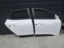 HYUNDAI IX35 LIFT drzwi prawy przód TCW