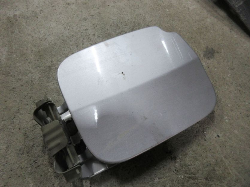 DACIA DUSTER I LIFT KLAPKA WLEWU PALIWA