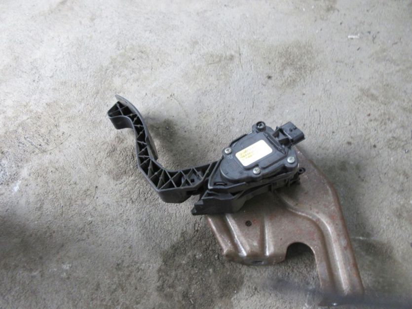 DACIA DUSTER LIFT 1.5 DCI PEDAŁ GAZU 180026342R