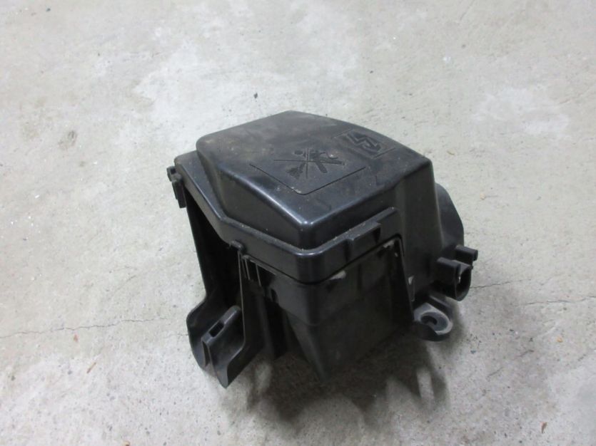 DACIA DUSTER I LIFT 1.5 DC SKRZYNKA BEZPIECZNIKÓW