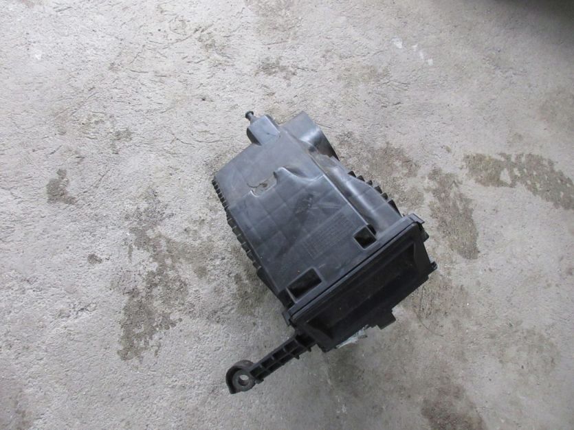 DACIA DUSTER I LIFT 1.5 DCI OBUDOWA FILTRA