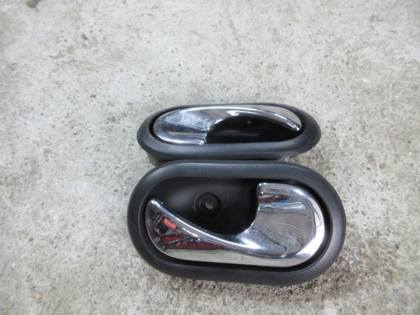 DACIA DUSTER I LIFT KLAMKA PRAWY PRZÓD