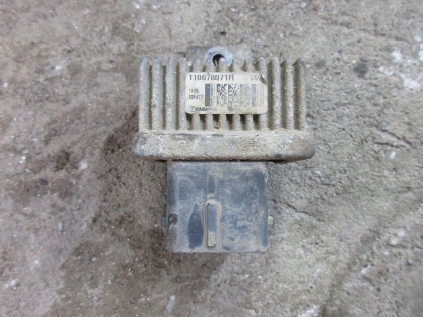 DACIA DUSTER I LIFT 1.5 DCI PRZEKAZNIK ŚWIEC