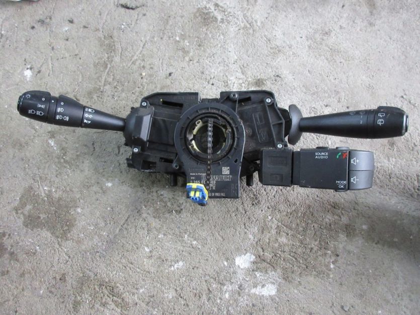 DACIA DUSTER I LIFT PRZEŁACZNIKI