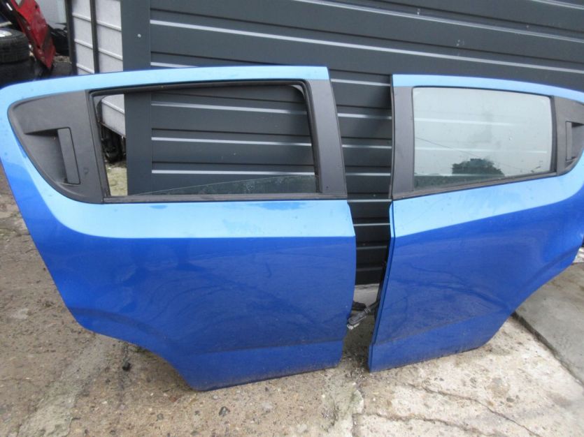CHEVROLET AVEO T300 HB DRZWI PRAWY TYŁ