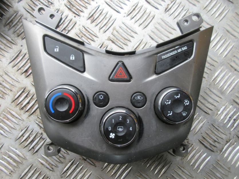 CHEVROLET AVEO T300 1.4 PANEL NAWIEWU