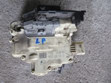 PASSAT B6 2.0 TDI ZAMEK LEWY PRZÓD 3C1837015A