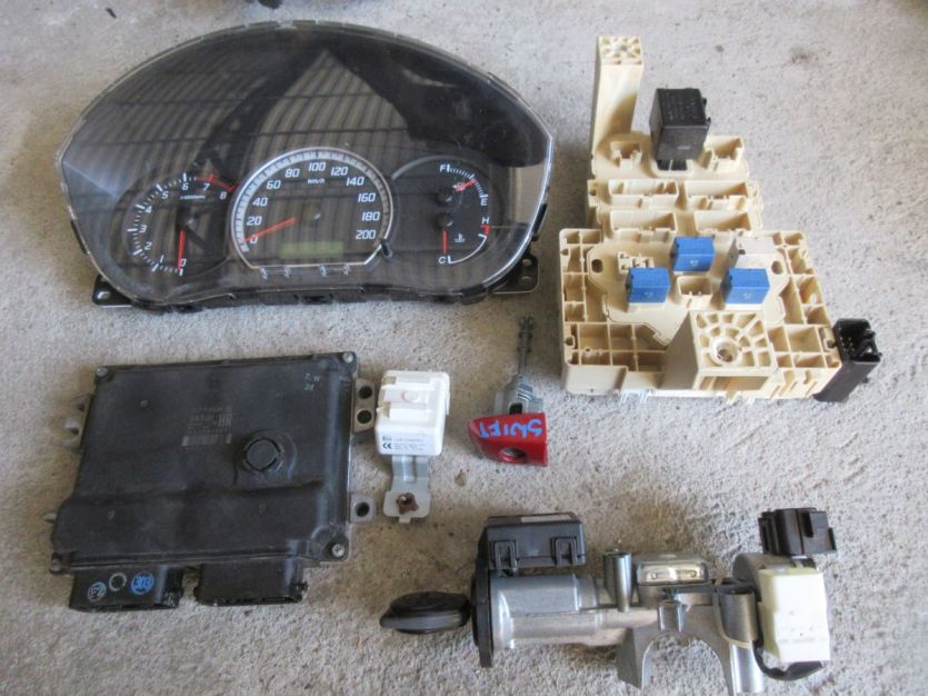 SWIFT MK6 1.3 16V KOMPUTERSTEROWNIK 33920-63JH