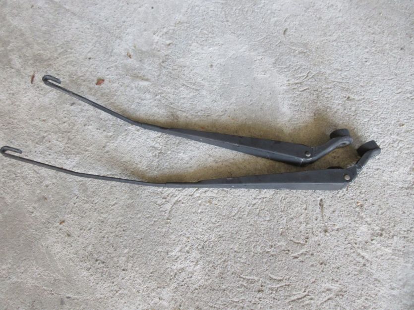 SWIFT MK6 ramiona wycieraczek przód