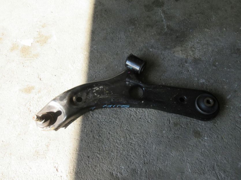 SWIFT MK6 1.3 16V 4X4 WAHACZ LEWY