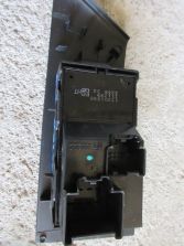 ASTRA J LIFT PRZEŁĄCZNIK SZYB PRAWY 13301886