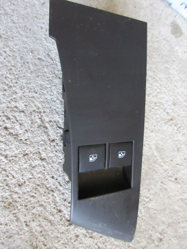 ASTRA J LIFT PRZEŁĄCZNIK SZYB LEWY 13305978