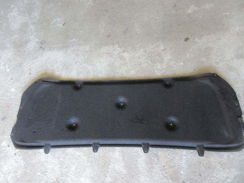 VITARA III 2018 R. WYGŁUSZENIE MASKI