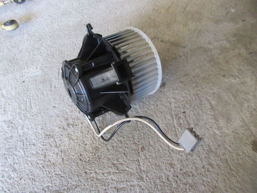 ASTRA J LIFT DMUCHAWA