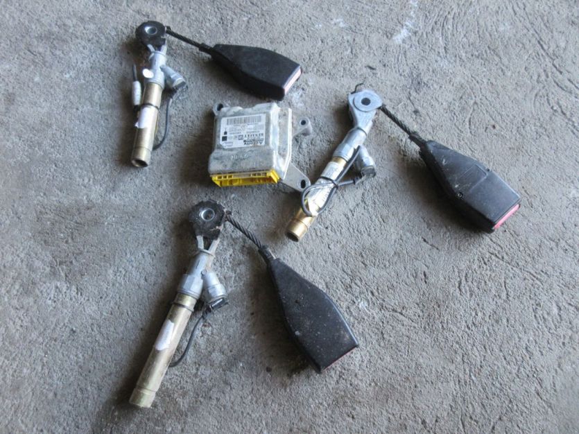 VIVARO TRAFIC II NAPINACZE PASÓW