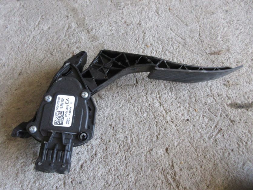 ASTRA J LIFT 1.4 T PEDAŁ GAZU 13252702