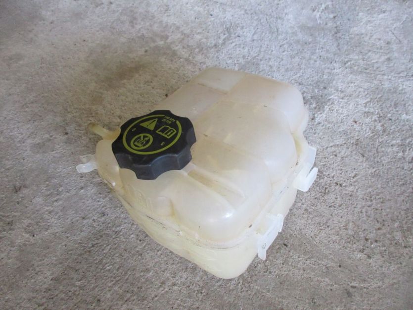 ASTRA J LIFT 1.4 T ZBIORNICZEK WYRÓWNAWCZY