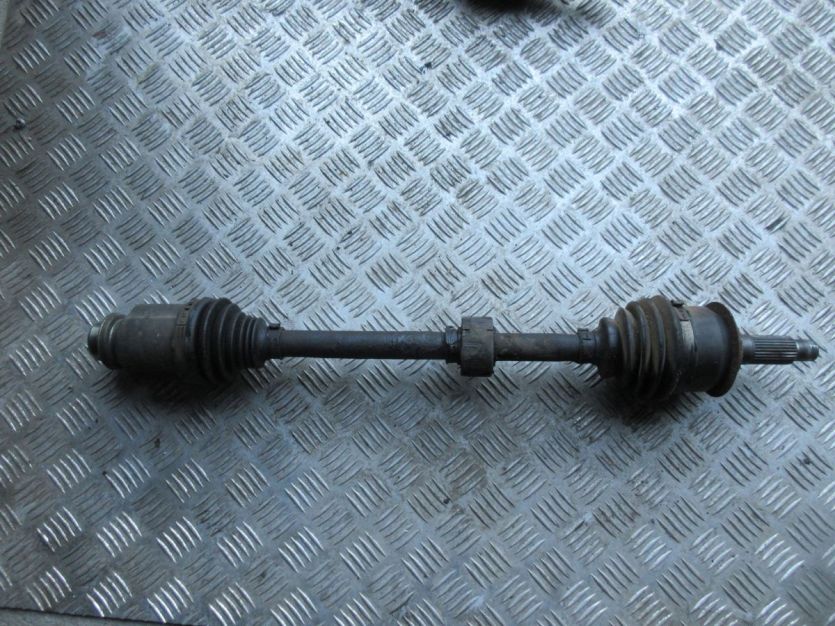 VITARA III 2018 R. 1.4 T. 4X4 PÓŁOS PRAWA PRAWY PRZÓD