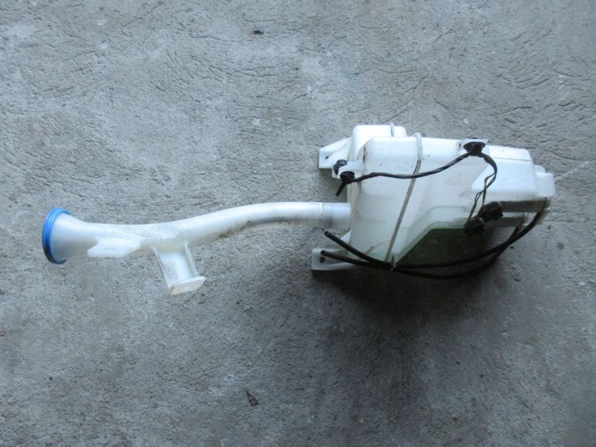 VITARA III 2018 R. ZBIORNICZEK SPRYSKIWACZY