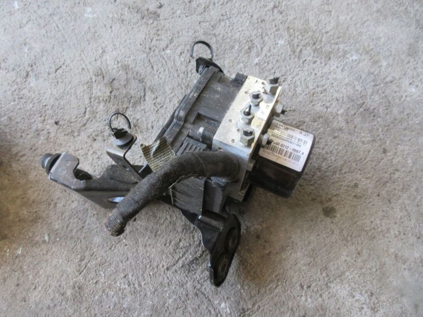 ASTRA J LIFT 1.4 T POMPA ABS 13412555