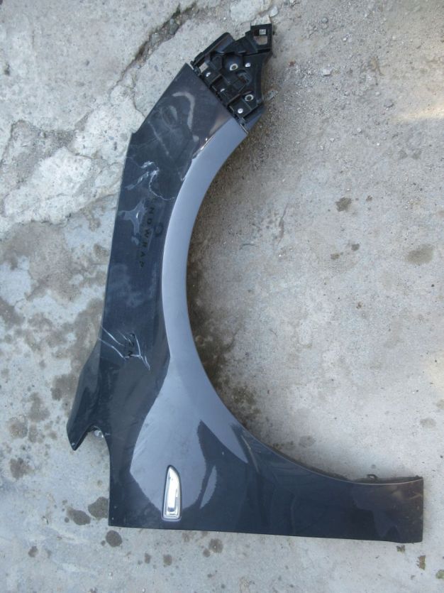 ASTRA J LIFT BŁOTNIK PRAWY PRZÓD Z190