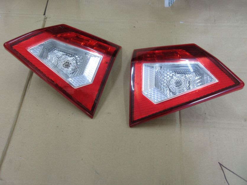 VITARA III 2018 R. LAMPA W KLAPE BAGAZNIKA LEWA