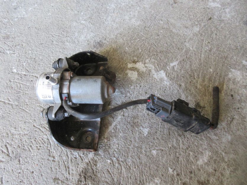 ASTRA J LIFT 1.4 T VACUM POMPA 13343961