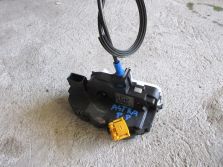 ASTRA J LIFT ZAMEK PRAWY PRZÓD 13579523