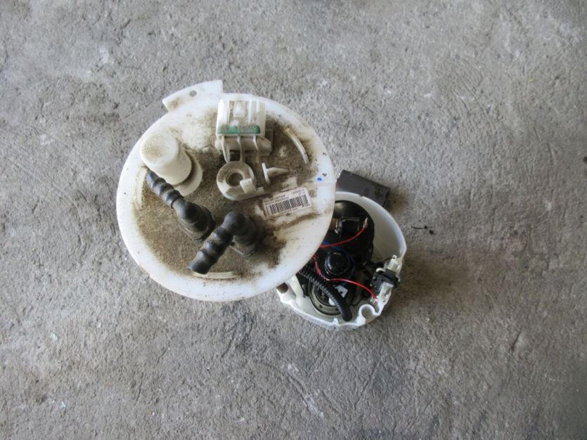 ASTRA J 1.4 T POMPA PALIWA 13577238