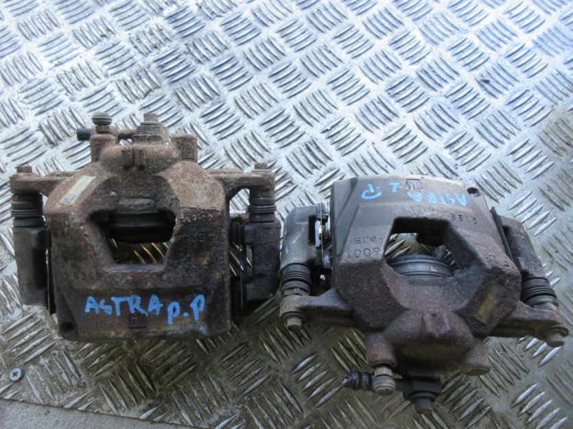 ASTRA J 1.4 T. ZACISK PRAWY PRZÓD