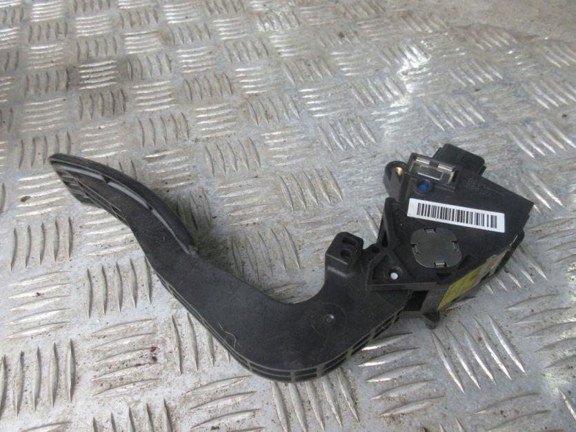 DACIA LODGY DOKKER 1.2 TCE PEDAŁ GAZU