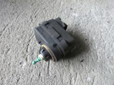 VIVARO TRAFIC II SILNICZEK REGULACJI LAMPY