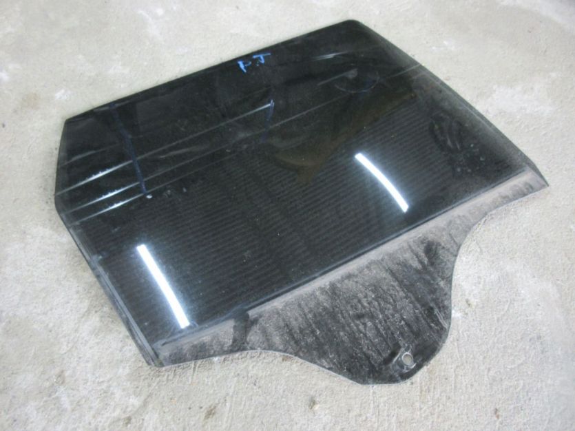 DACIA DUSTER II DUSTER 2 21 R . SZYBA PRAWY TYŁ