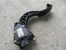 DACIA DUSTER II 21 R. 1.0 PEDAŁ GAZU 180108467R