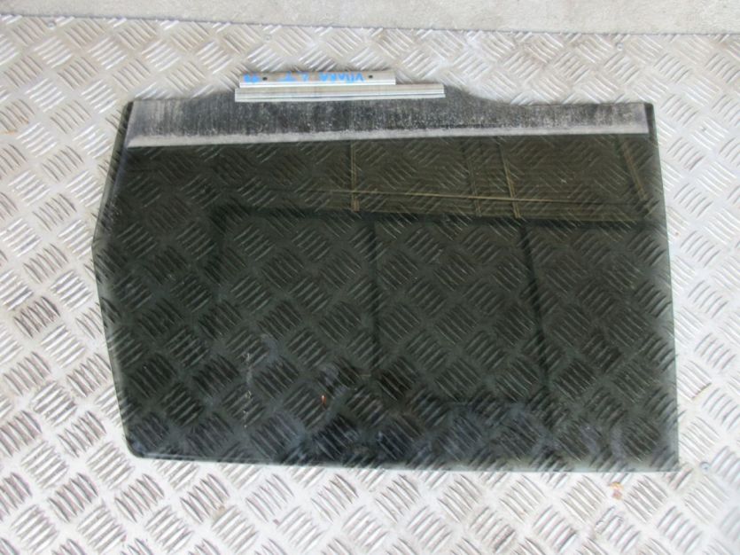 SUZUKI VITARA III VITARA 3 SZYBA LEWY TYŁ CIEMNA