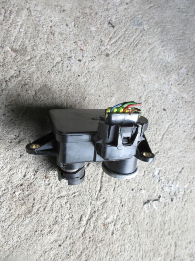 HYUNDAI IX35 2.0 CRDI D4HA 135KW PRZEPUSTNICA NASTAWNIK 28381-2F000