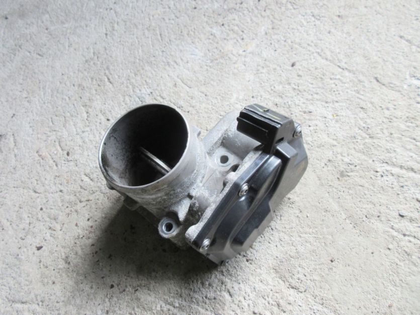 HYUNDAI IX35 2.0 CRDI D4HA 135KW PRZEPUSTNICA 35100-2F100