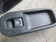 DACIA DUSTER II DUSTER 2 21 R . PRZEŁĄCZNIK SZYBY PRAWY TYŁ