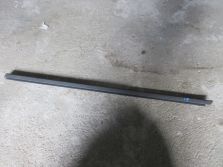 DACIA DUSTER II DUSTER 2 21 R . ZGARNIACZ SZYBY LEWY PRZÓD LISTWA