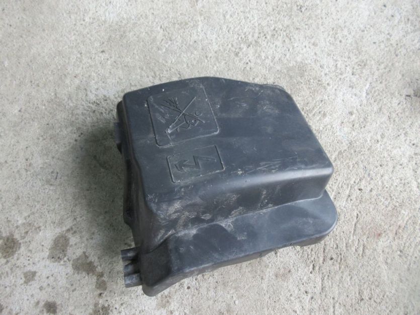 DACIA DUSTER II DUSTER 2 21 R . 1.0 TCE SKRZYNKA BEZPIECZNIKÓW