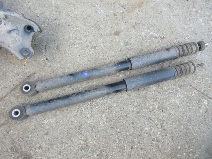 DACIA DUSTER II 21 R. AMORTYZATORY TYŁ