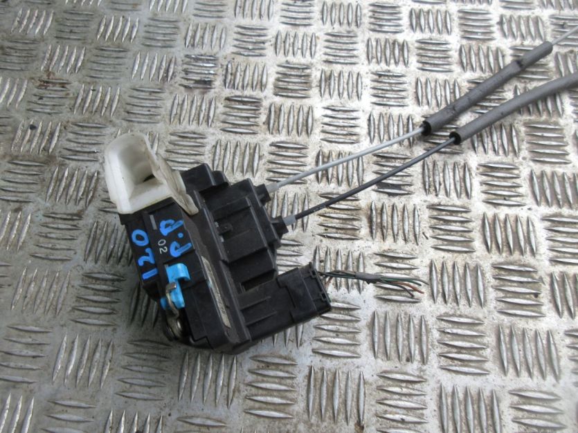 HYUNDAI I20 1.2 2008 R. ZAMEK PRAWY PRZÓD 81320-1J020