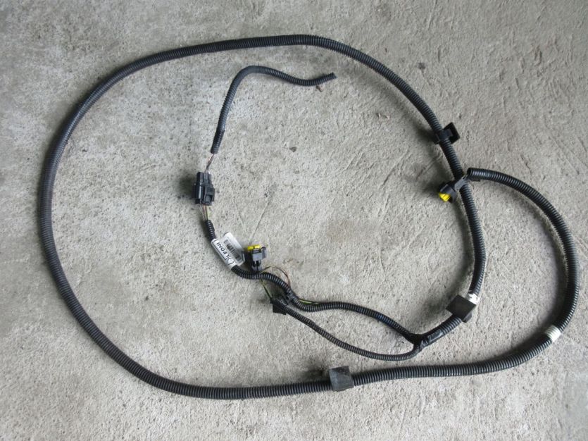 DACIA DUSTER II 21 R. WIĄZKA HALOGENÓW