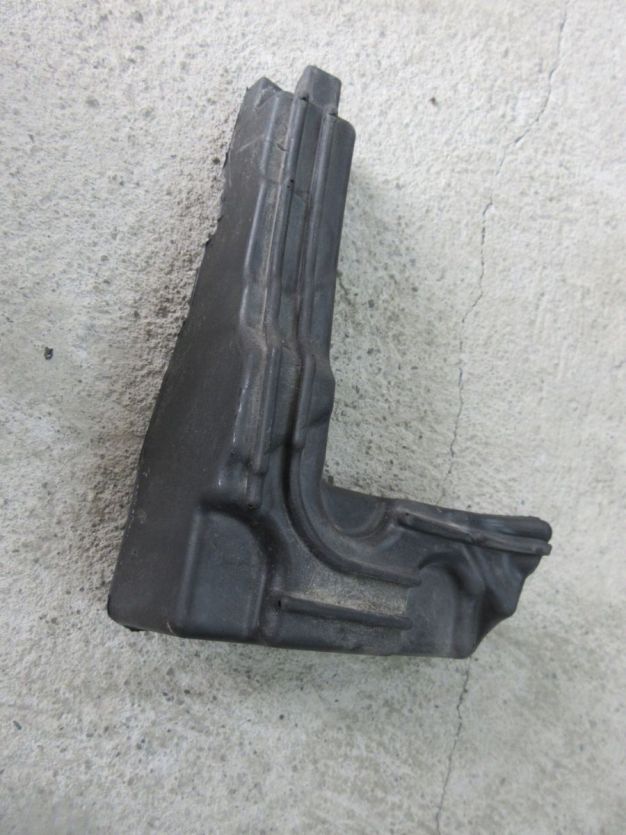 DACIA DUSTER II 21 R. WYGŁUSZENIE PRAWE PODSZYBIA PIANKA