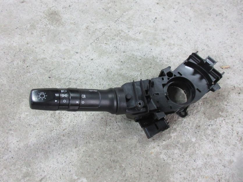 HYUNDAI I20 1.2 2008 R. PRZEŁĄCZNIK ŚWIATEŁ 93410-1J100